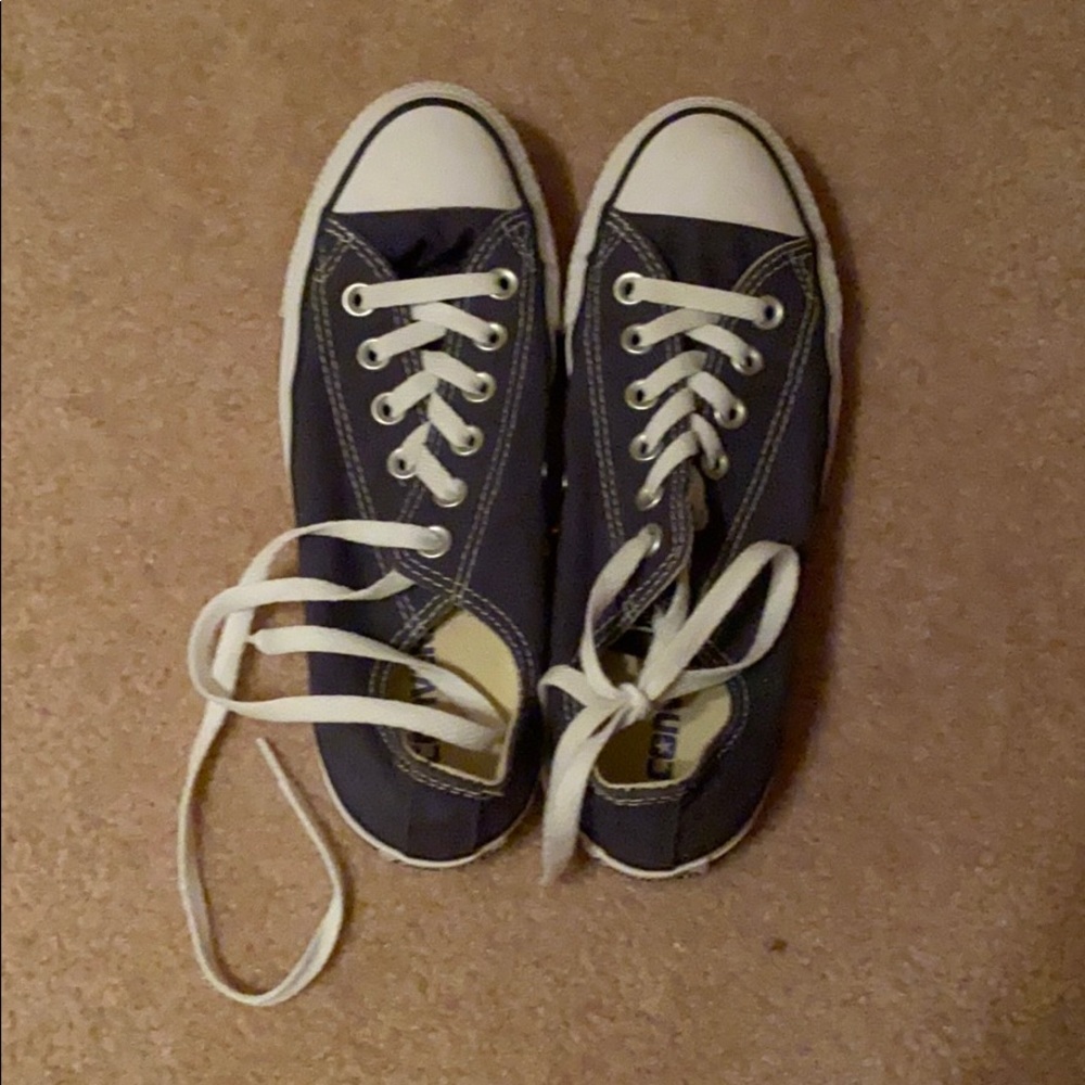 Women’s size 7 navy converse